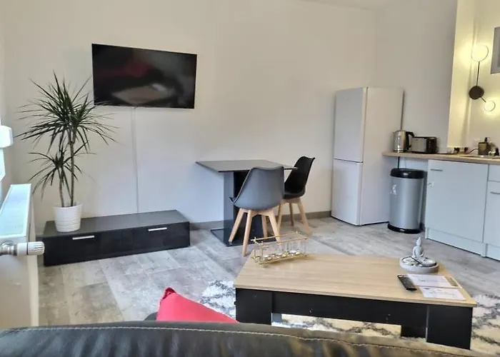 26m - Salon Et Kitchenette Prive - Wifi * Woippy